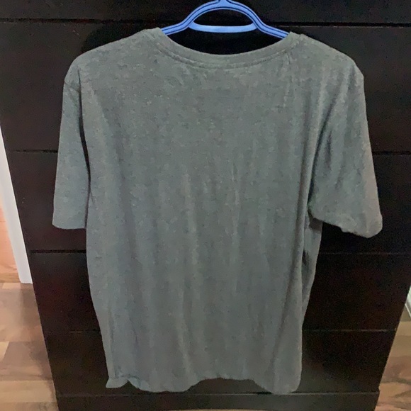 Denim and Flower t shirt with pocket. Size XL, fits more like a Large. - Picture 2 of 3